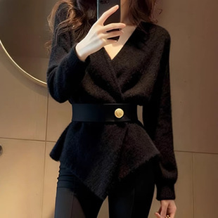 法式赫本风黑色V领短款针织上衣女2025年新款早秋高级感气质毛衣