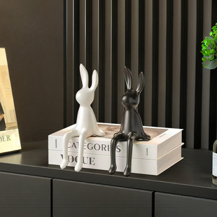 现代轻奢黑白坐姿兔子摆件客厅玄关酒柜书房卧室家居装 饰品摆件