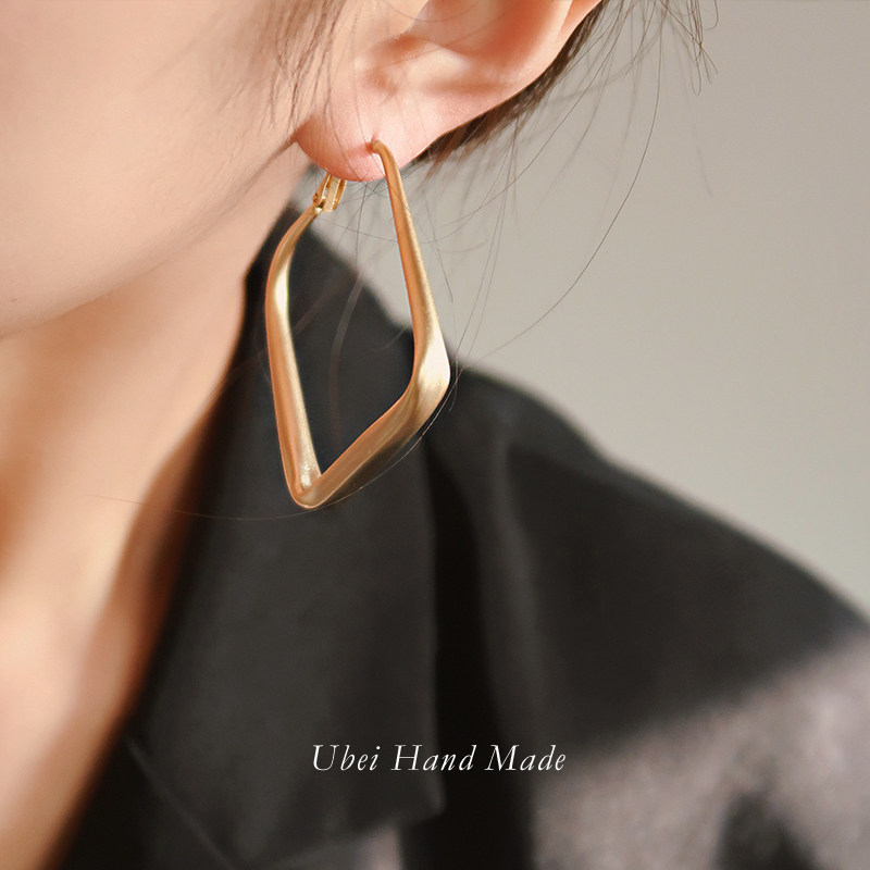 有北手作 菱形耳环女设计感欧美夸张哑光磨砂耳圈2026新款潮耳钉,饰品/流行首饰/时尚饰品新,耳环,淘宝优惠券,粉丝福利购,淘宝优惠卷