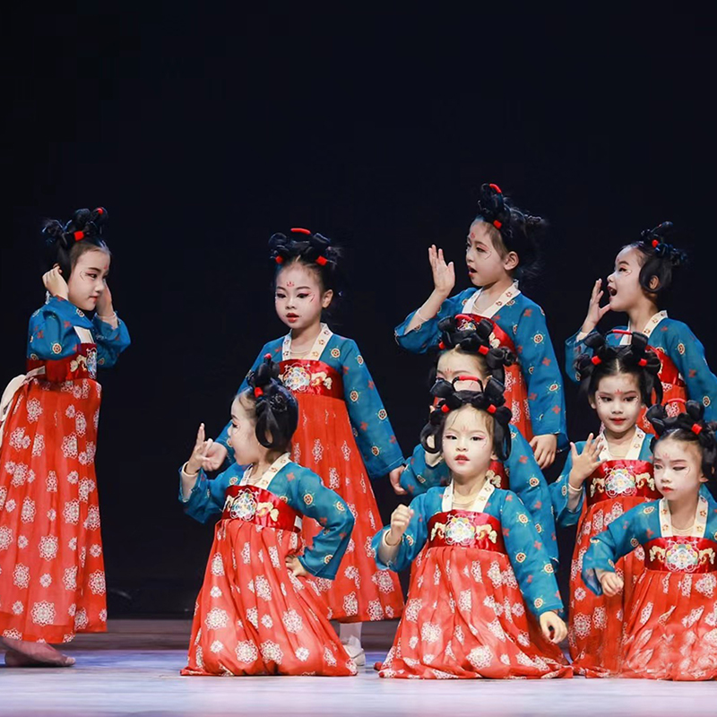 中秋儿童新款汉服演出服古典舞上春山舞蹈中国风女童唐装敦煌襦裙