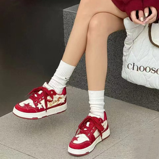 芭笛尔2026春季新款红色板鞋女系带百搭平底休闲运动鞋女鞋40490