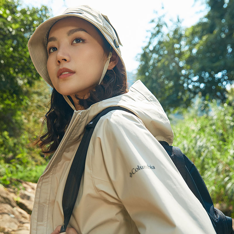 哥伦比亚户外防水透气冲锋衣