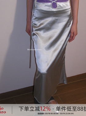 Heirloom 法式性感银色缎面吊带女夏辣妹显瘦低腰镂空系带半身裙