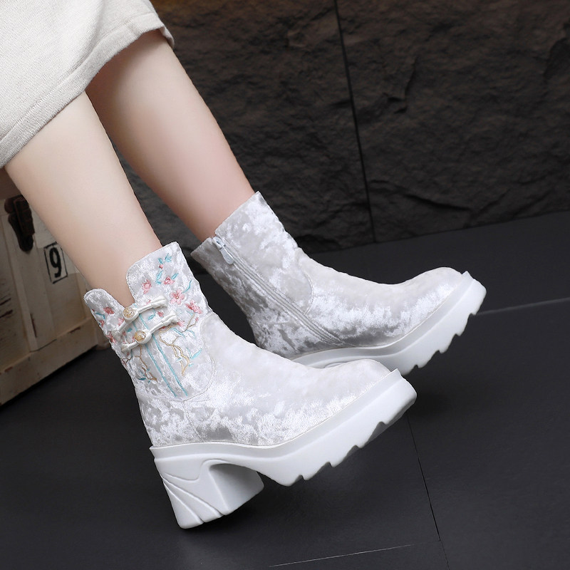 秋冬季松糕底短靴子加绒日常款旗袍靴女民族风白色复古风中式国风