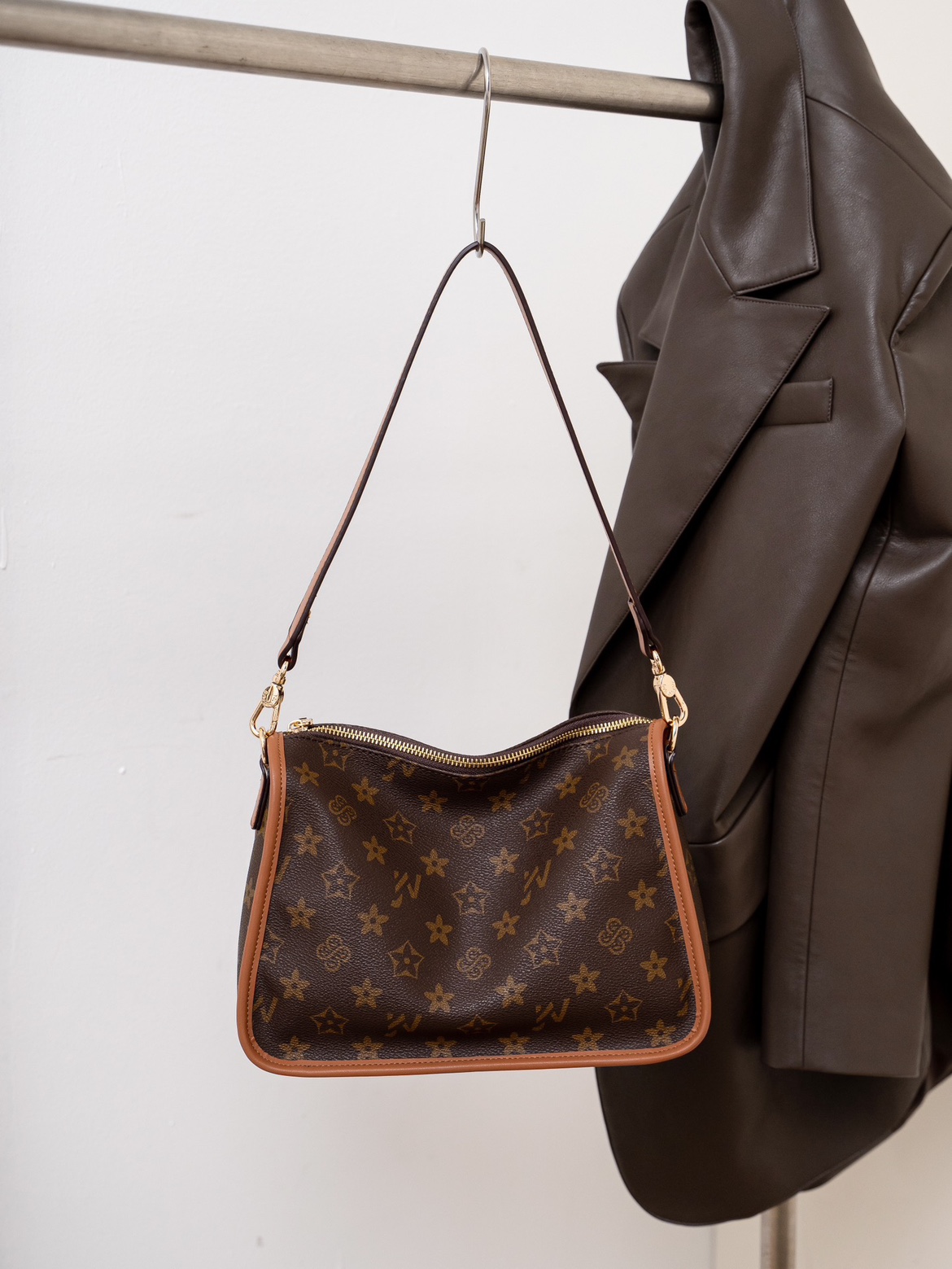 优草坊单肩斜挎包豌豆包