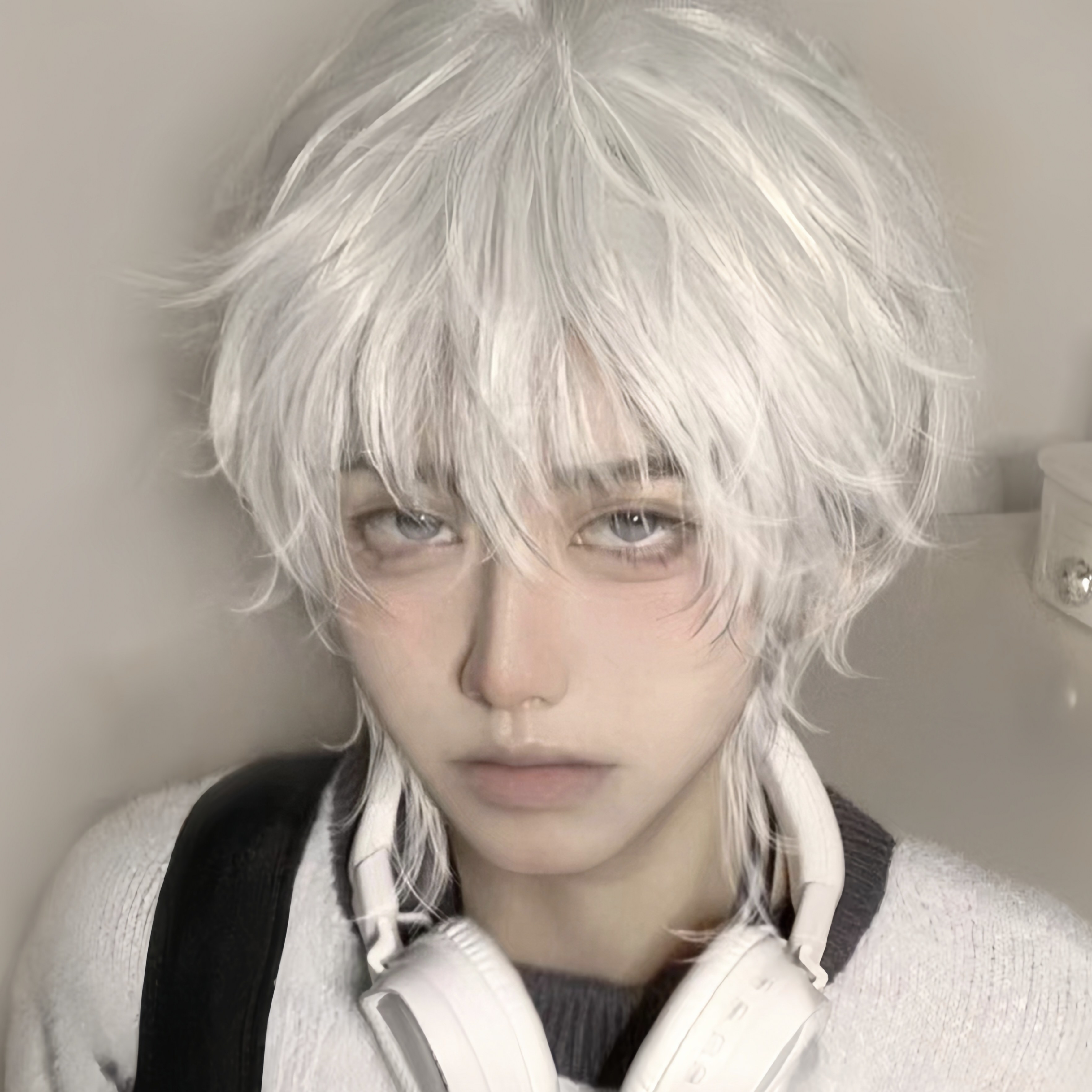 纯白色狼尾假发中性短直发白毛少年可齐可斜刘海拖尾鲻鱼头全头套