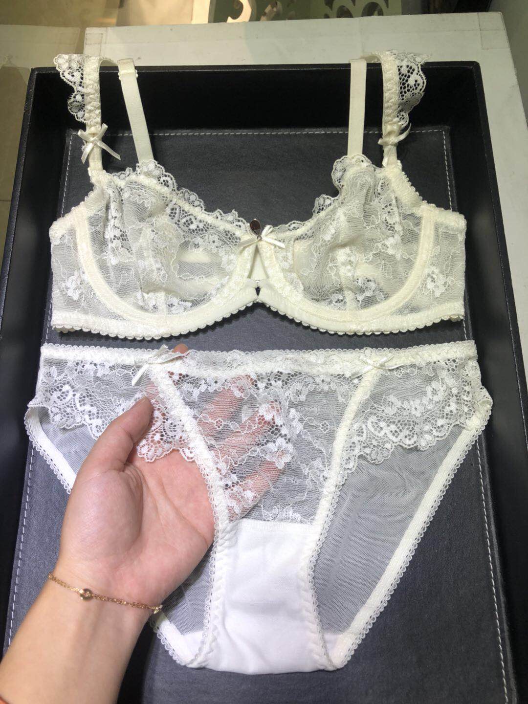 透明性感胸罩法式超薄钢托内衣透气蕾丝大胸显小聚拢调整白色可爱