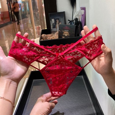 轻奢欧货蕾丝镂空屁股漏洞女士