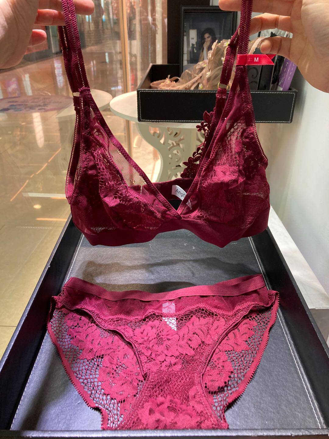 性感诱惑黑色酒红色文胸套装蕾丝内衣女薄款胸罩