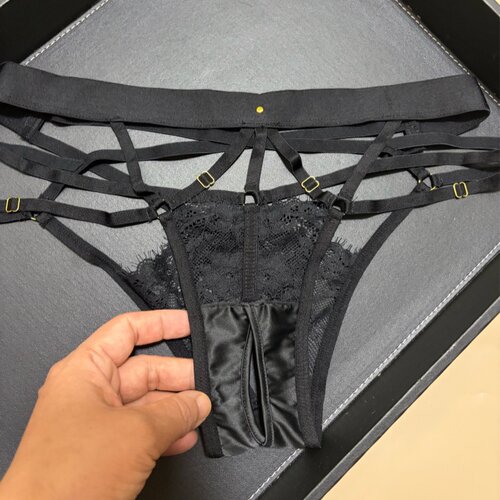 性感开裆内裤露臀美臀低腰诱惑镂空蕾丝丁字裤黑色女T裤