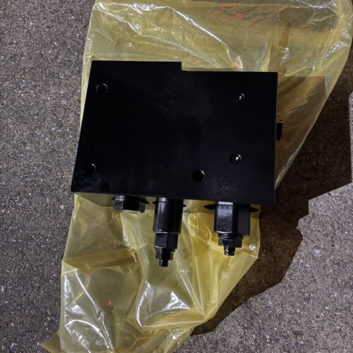 柳工装载机866H 860 870 877 890H 8110 8125 862H充液阀44C6541