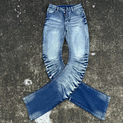 立体猫须弯刀版型高弹雾蓝牛仔裤