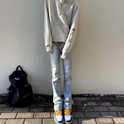 做旧冰蓝微喇显瘦牛仔裤男女修身