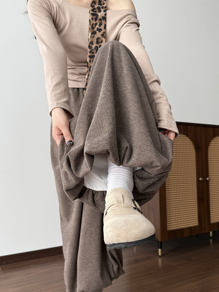 咖色花苞裙裤女秋季2026年新款高腰宽松垂坠感休闲慵懒糯米阔腿裤,女装/女士精品,裙裤,淘宝优惠券,粉丝福利购,淘宝优惠卷