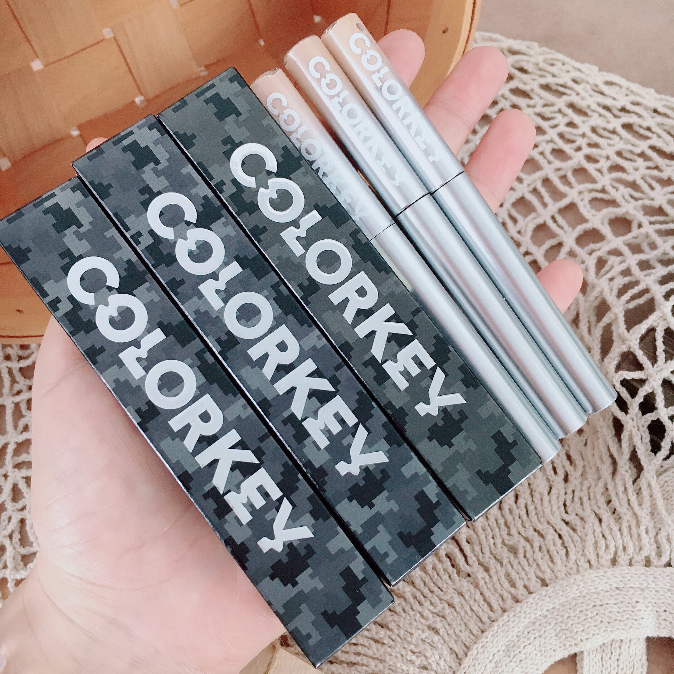 看日期!面部橡皮擦~COLORKEY珂家空气无痕遮瑕液轻薄服帖遮瑕笔
