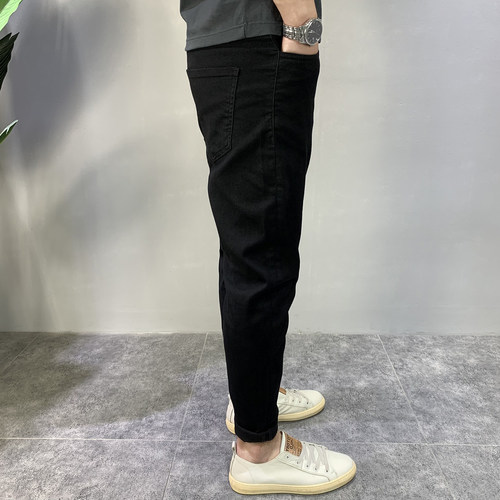 胡先生2026新款男微锥舒适弹力净版纯黑色牛仔裤九平道速觉第九关