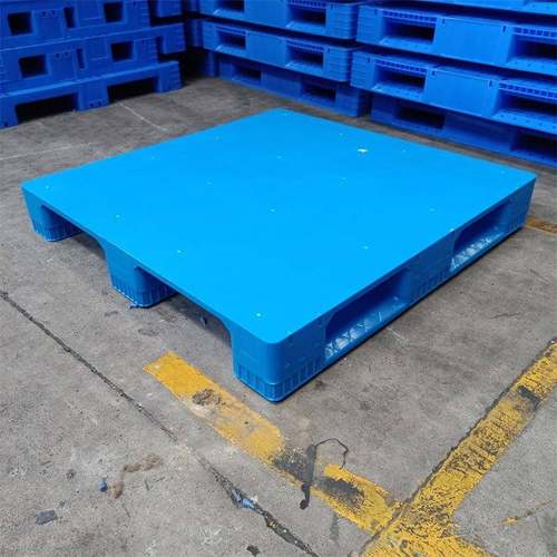 平板川字型卡板平面防潮塑胶托盘组合式塑料卡板可内置12钢管厂家