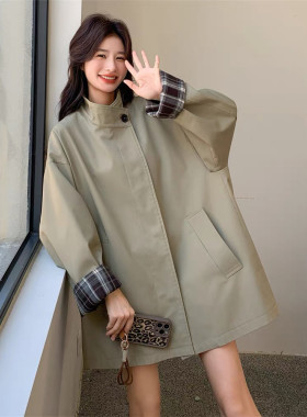 格子拼接美式风衣外套女秋季2026新款韩版宽松斗篷式大衣爆款流行