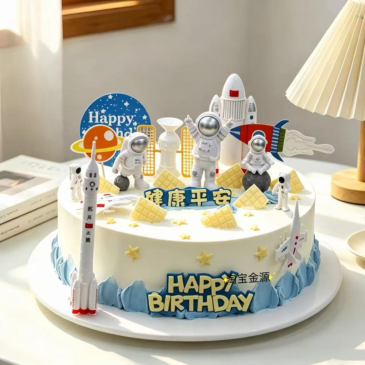 简约风蓝白太空人仿真蛋糕飞船航天元素男童生日模型门店陈列道具