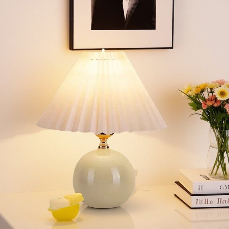 北欧简约陶瓷床头台灯小夜灯卧室百褶布艺灯罩复古轻奢氛围灯
