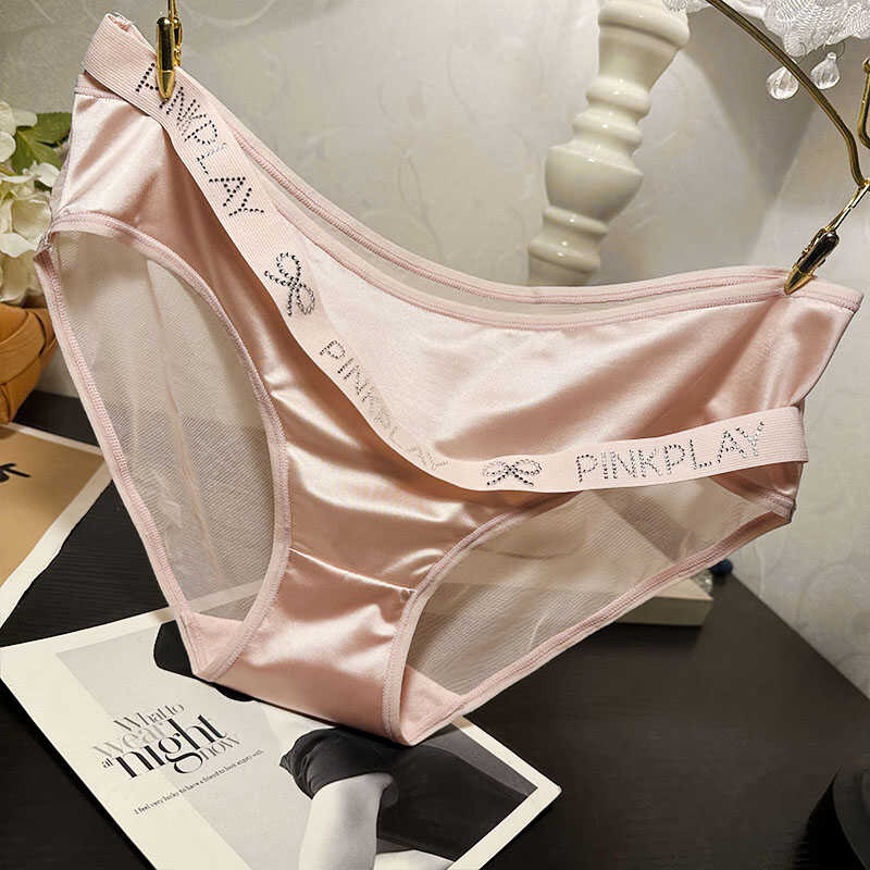 时尚水钻装饰蕾丝内裤女