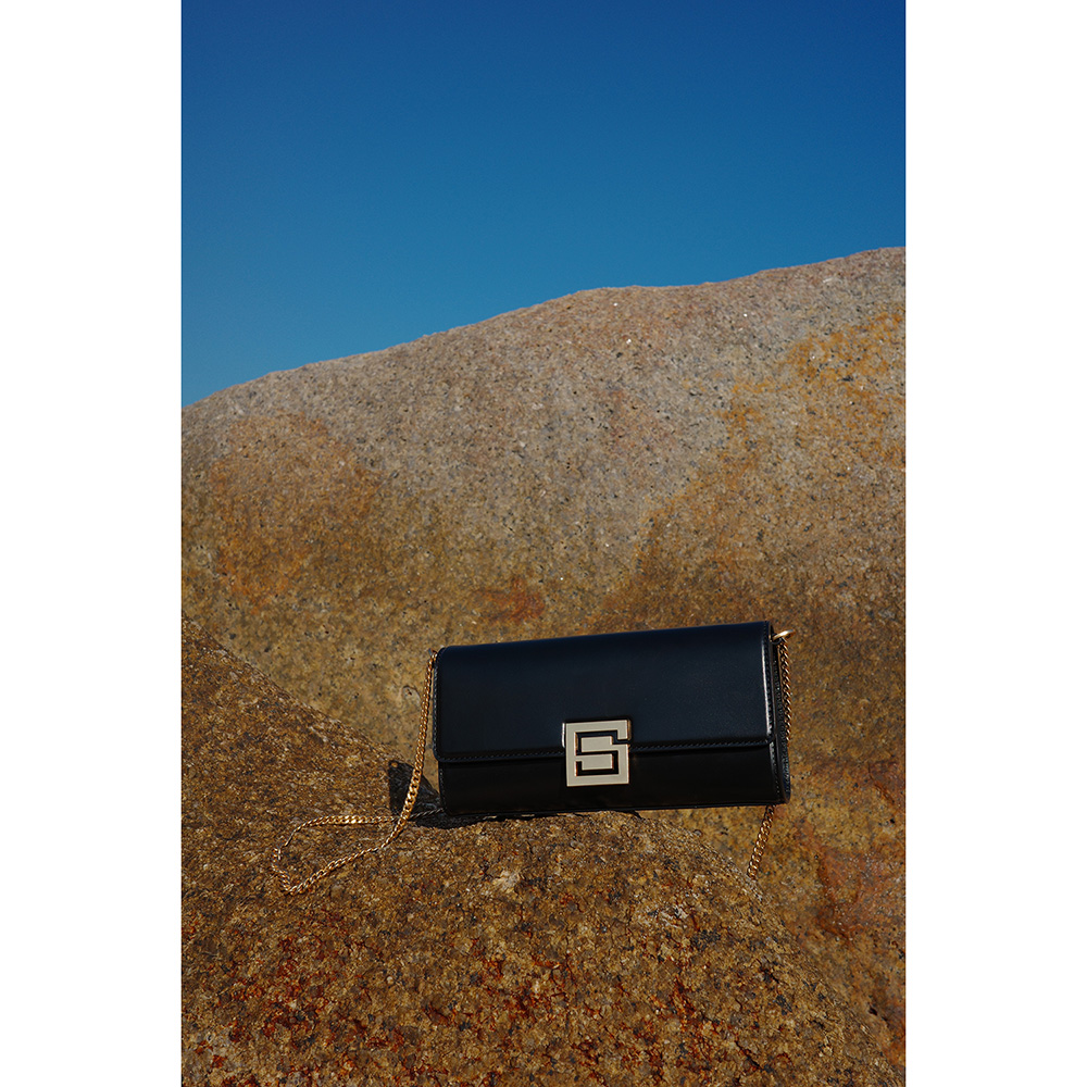 IORE原创头层牛皮五金斜跨单肩包