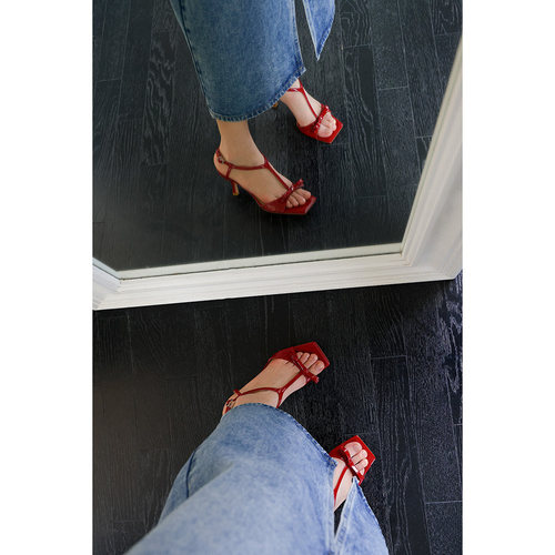 IORE法式优雅T型细带蝴蝶结凉鞋