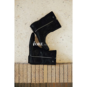 IORE理想矿石设计师原创 理性与随性 利落流线构成侧拉链平底短靴