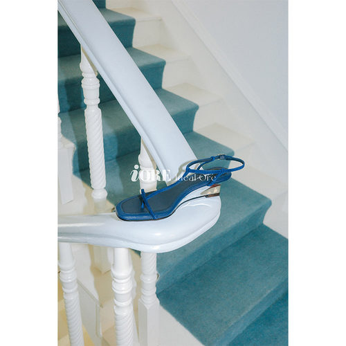 IORE理想矿石线构细带坡跟凉鞋