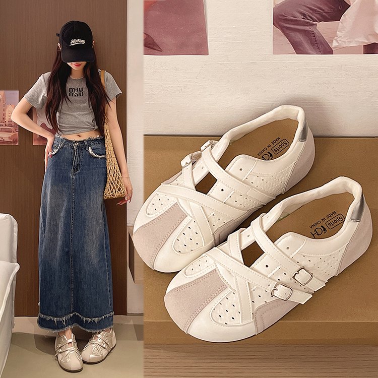 软底交叉搭扣镂空休闲鞋女夏季百搭平底包头透气复古勃肯凉鞋子女