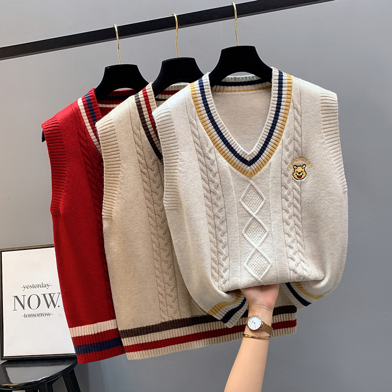 学院风卡通刺绣针织背心马甲套装