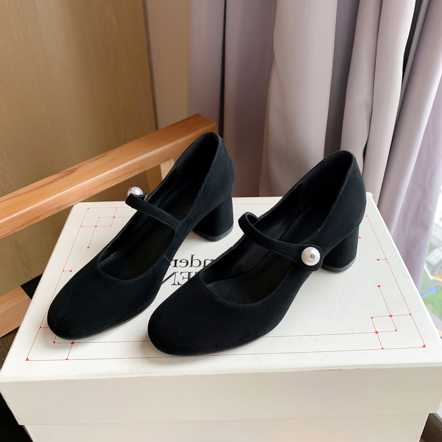 玛丽珍鞋女粗跟浅口一字扣带单鞋