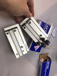 HLH10X50S亚德客,侧滑台气缸。百分百原装正品。HLH