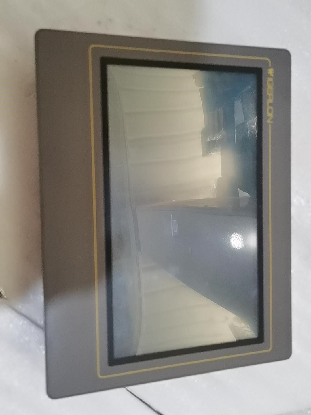 威朗触摸屏TS 8100K2-31ST P1Q1C57，成色