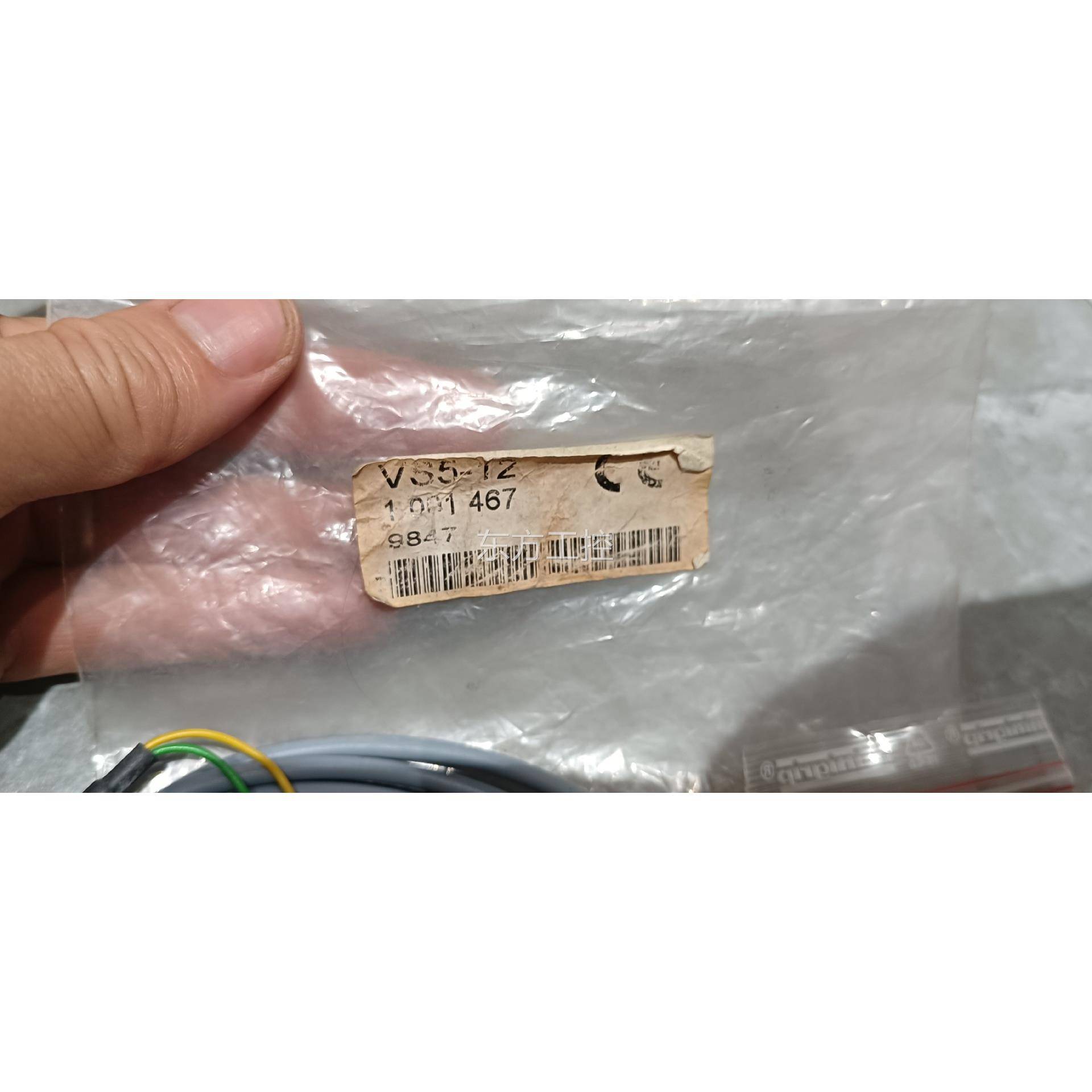 议价全新IK西克 V-S5C12光电开关 1001S467，库存