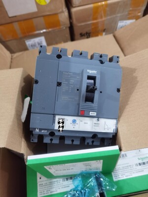 施耐德塑壳断路器CVS100F 4P 63A 80A 100