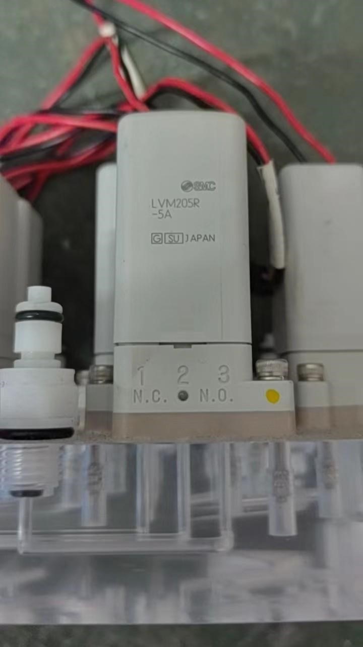 LVM205R-5A SMC原装小型化学液用直动式2·3通电