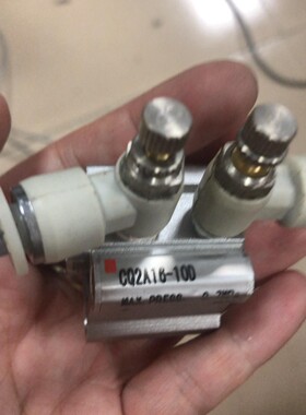 SMC气缸CQ2A16-10D气缸。功能完好，9.8成新。3