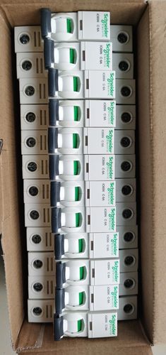 施耐德空开iC65N C6A/1P