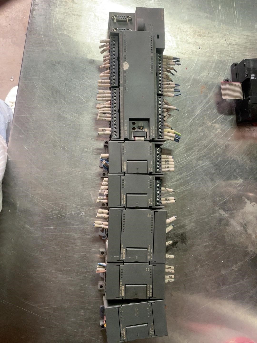 西门子PLC一组 6ES7 216-2AD23-0XB8，2