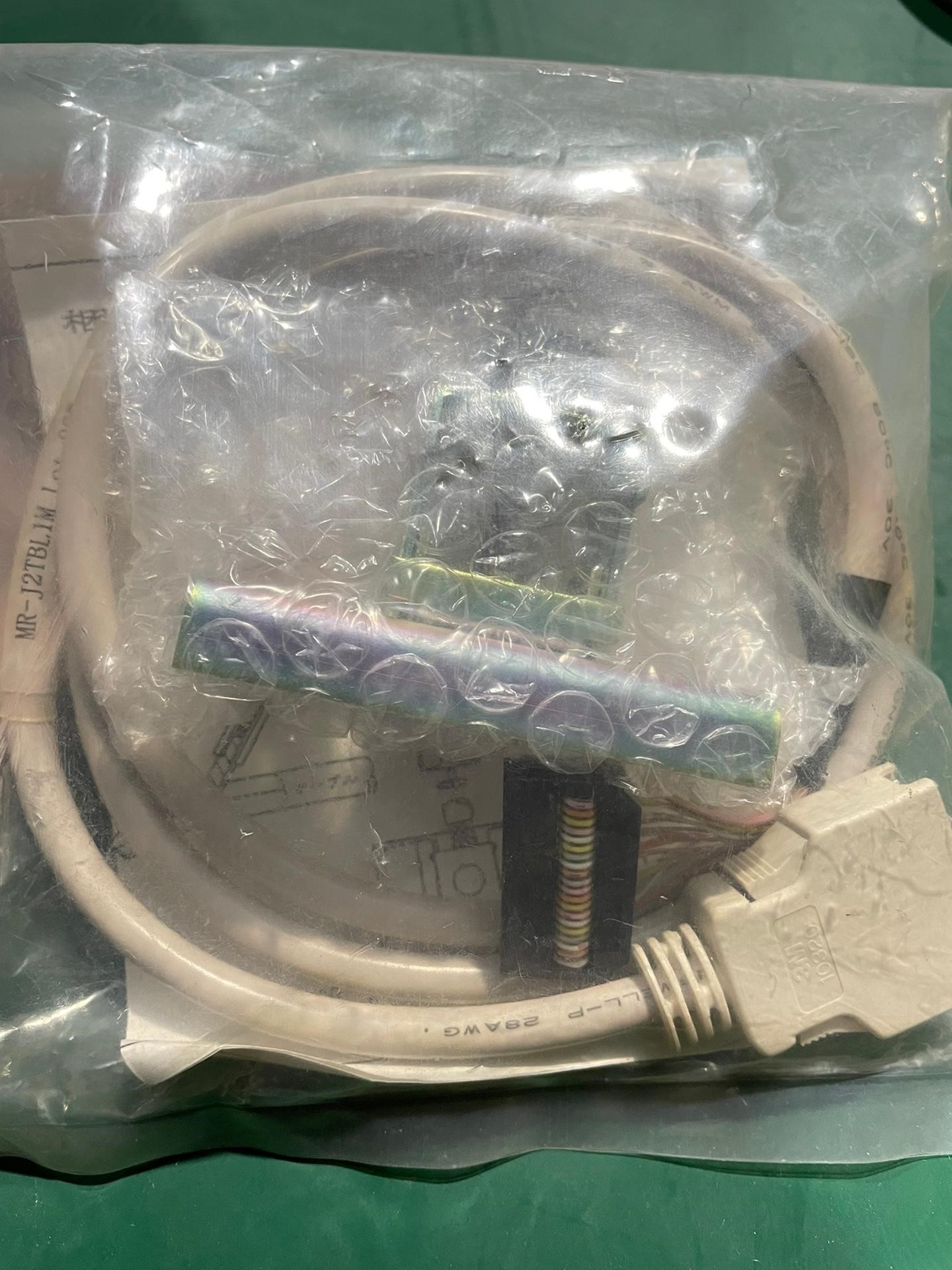 MITSUBISHI三菱伺服中继端子台MR-J2TBL1M