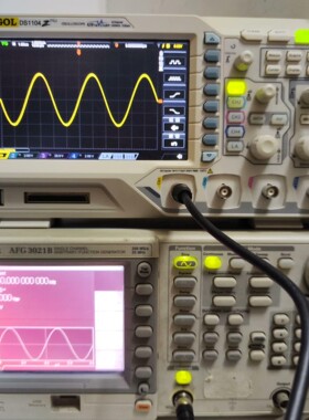 泰克AFG3021B信号发生器250MS/s  25Mhz