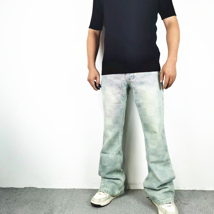美潮棋盘格微喇宽松休闲牛仔裤男