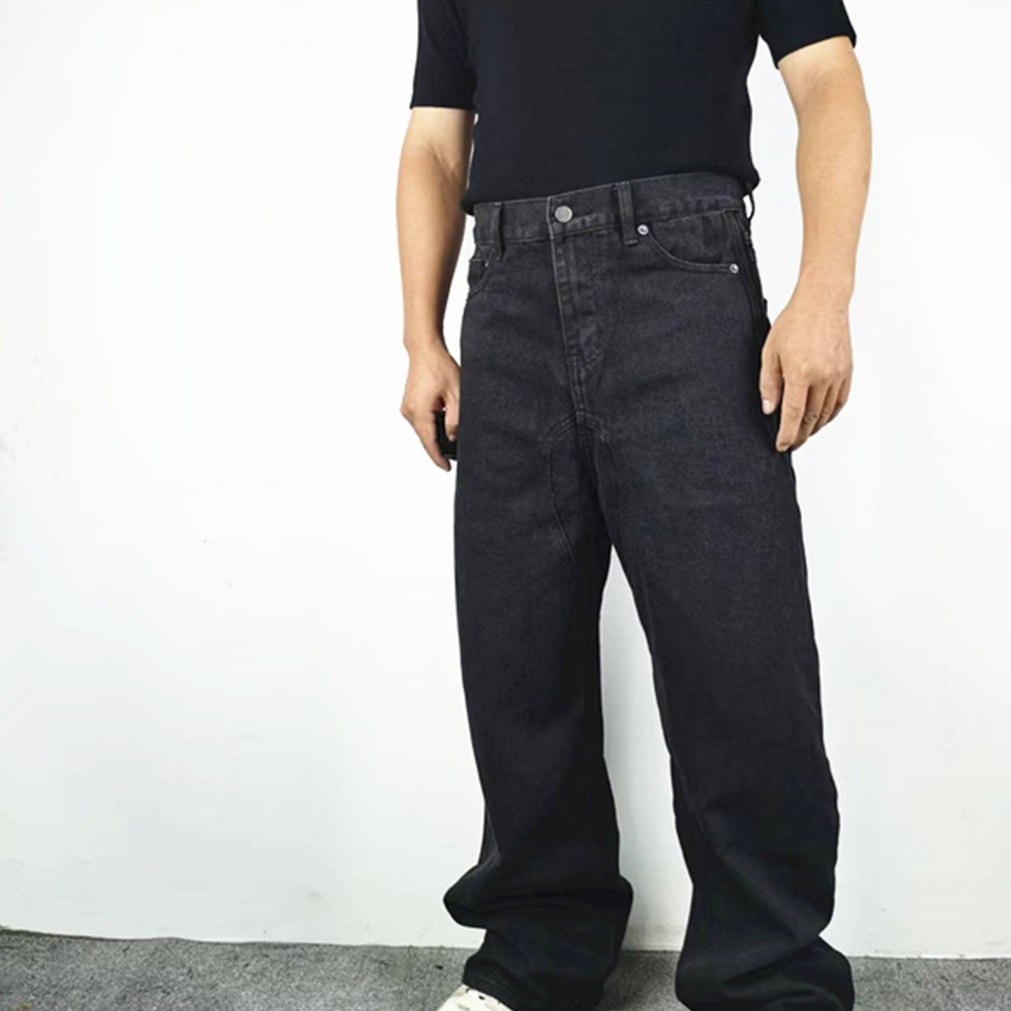 简约百搭休闲弯刀Baggy男牛仔裤