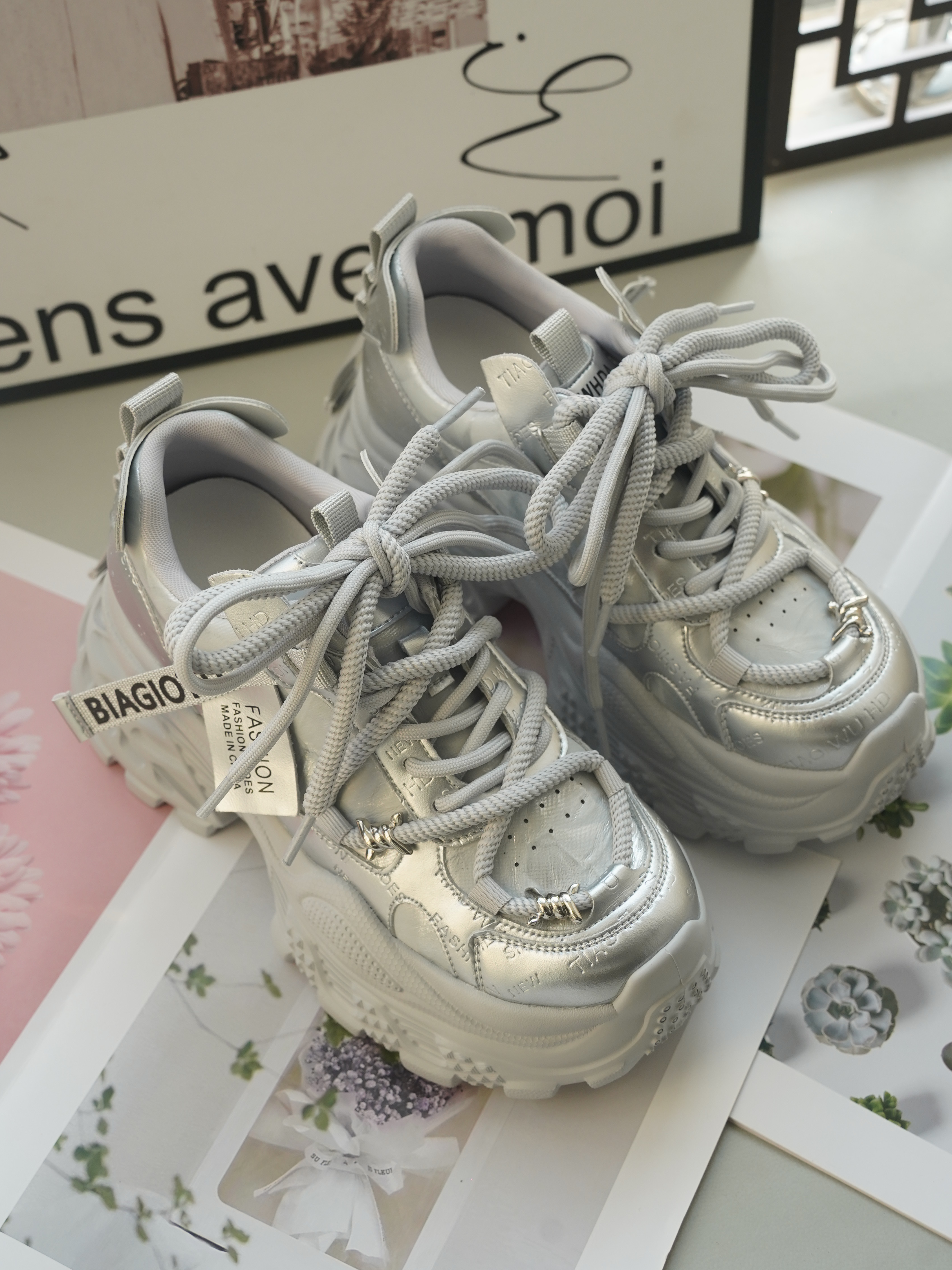 2026新款厚底网面透气老爹鞋女时尚百搭学生休闲增高8cm小白鞋子