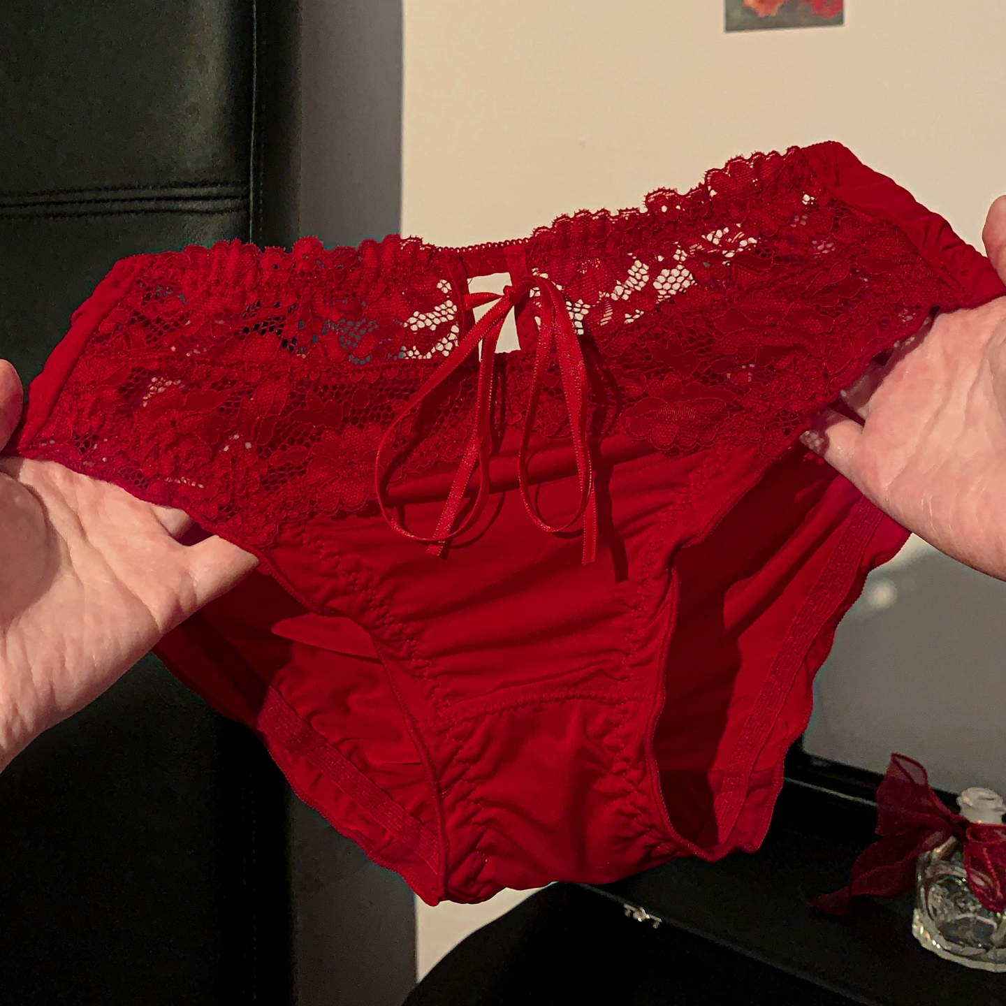 性感本命年红色蕾丝内裤