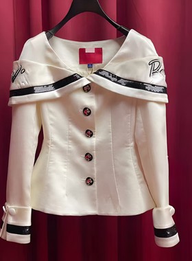 正品23春 收腰一字肩外套LF23C51C31Y158-230