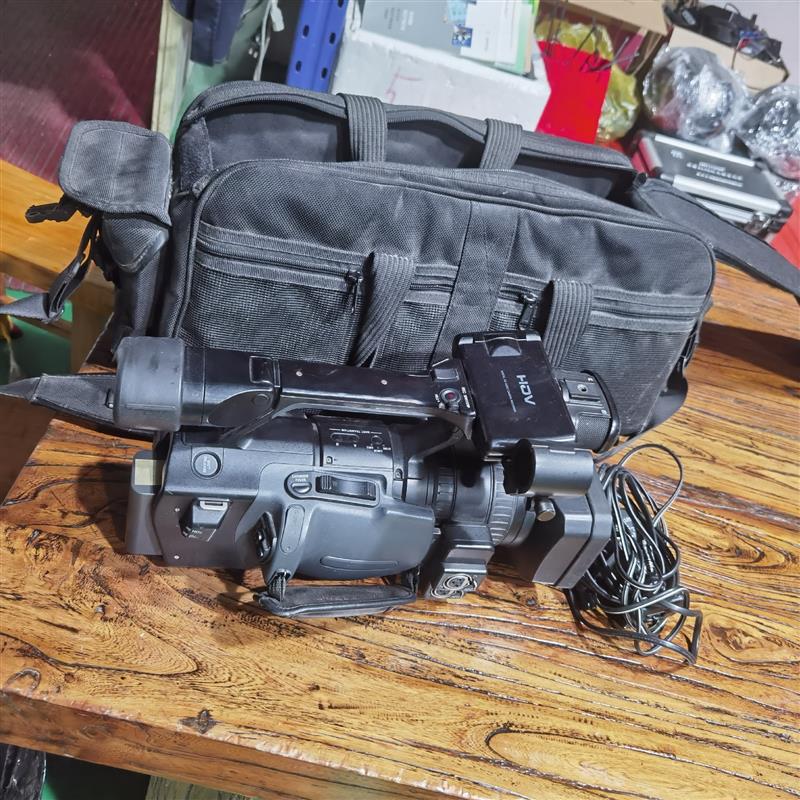 (议价)索尼HVR-Z1C数码摄像机成色不错,功能完好,机器支持10