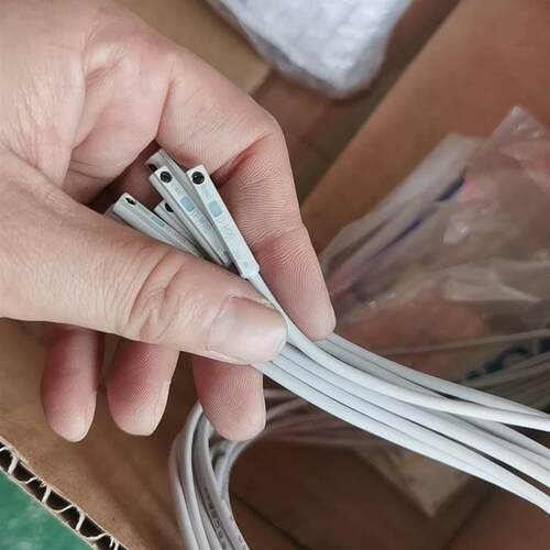 smc磁性开关D-M9B工程剩余原装40元/个
