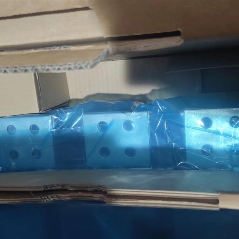 全新到货一台LC1F1700P7黑色接触器好货不多